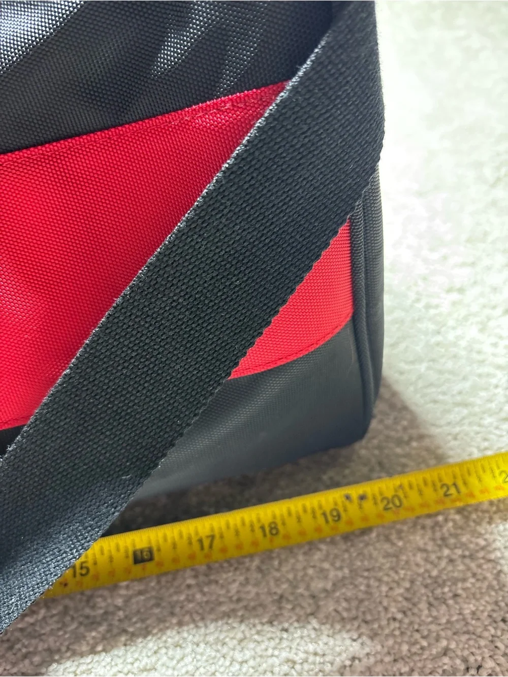 Ralph Lauren Polo Weekend Hand Bag travel Weekender Black and Red duffle.
